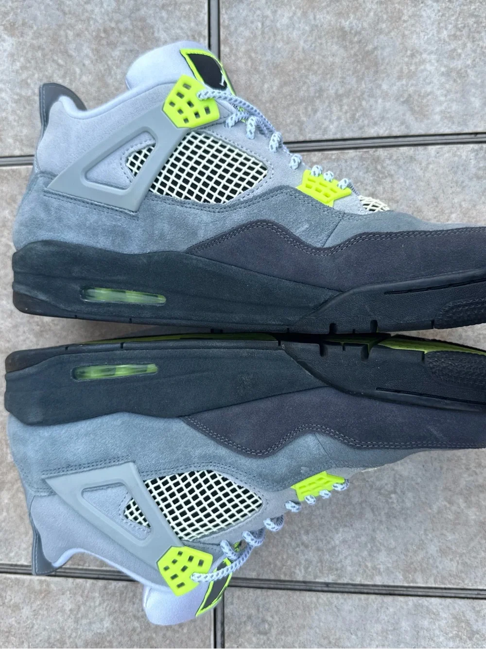 Air Jordan 4 Retro SE 